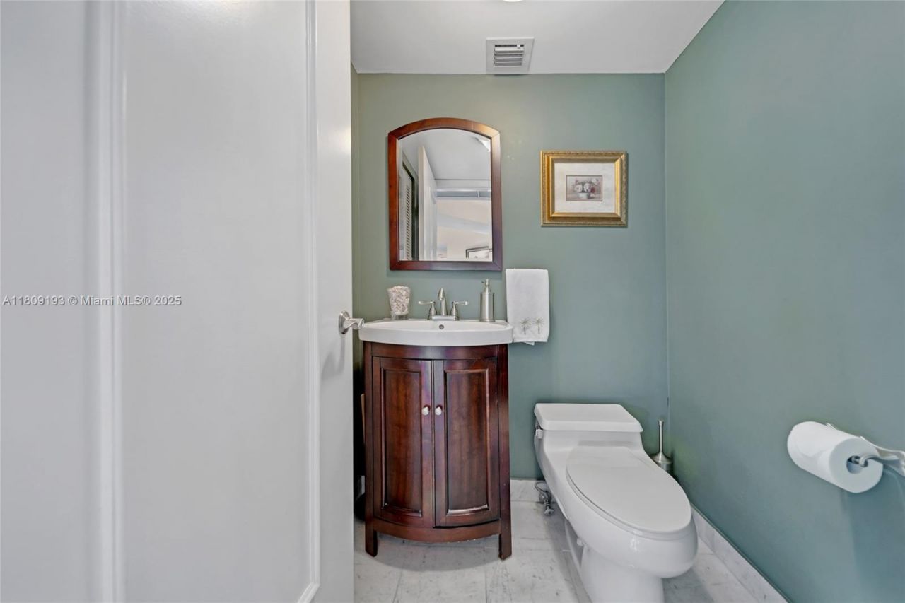 16445 Collins Ave, Unit 2226, Sunny Isles Beach, FL 33160 Photo