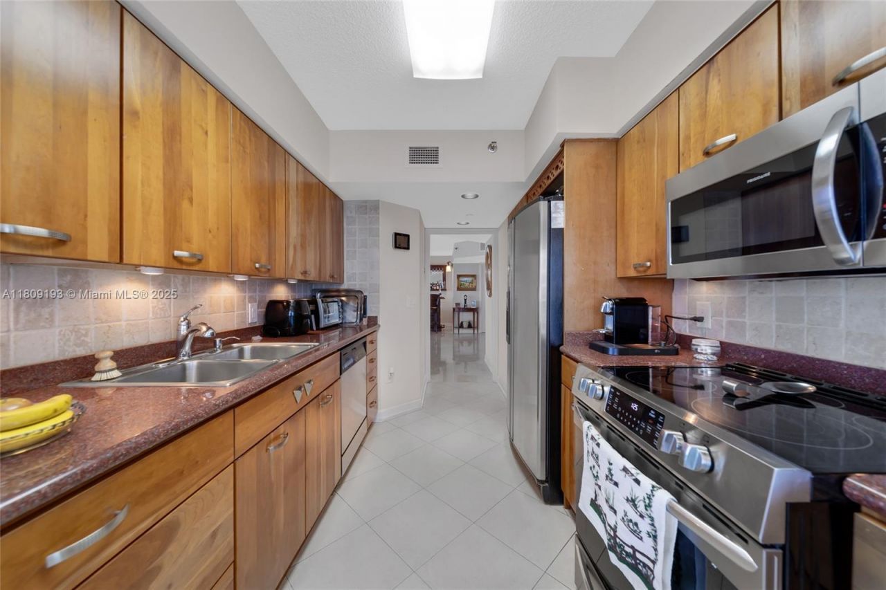 16445 Collins Ave, Unit 2226, Sunny Isles Beach, FL 33160 Photo