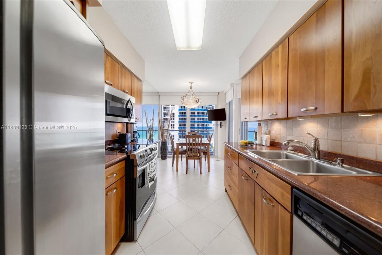 16445 Collins Ave, Unit 2226, Sunny Isles Beach, FL 33160 Photo
