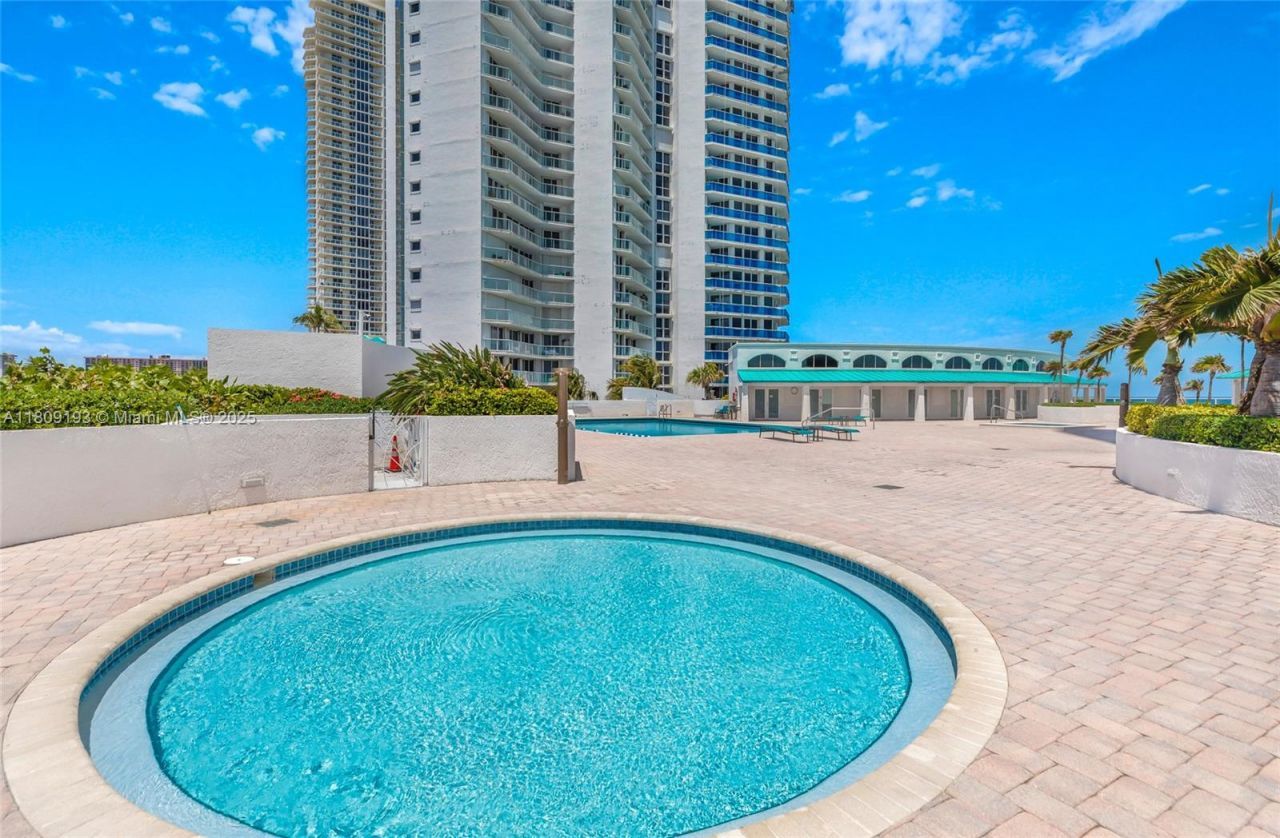 16445 Collins Ave, Unit 2226, Sunny Isles Beach, FL 33160 Photo