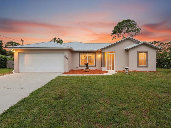 5609 Sunset Boulevard, Fort Pierce, FL 34982