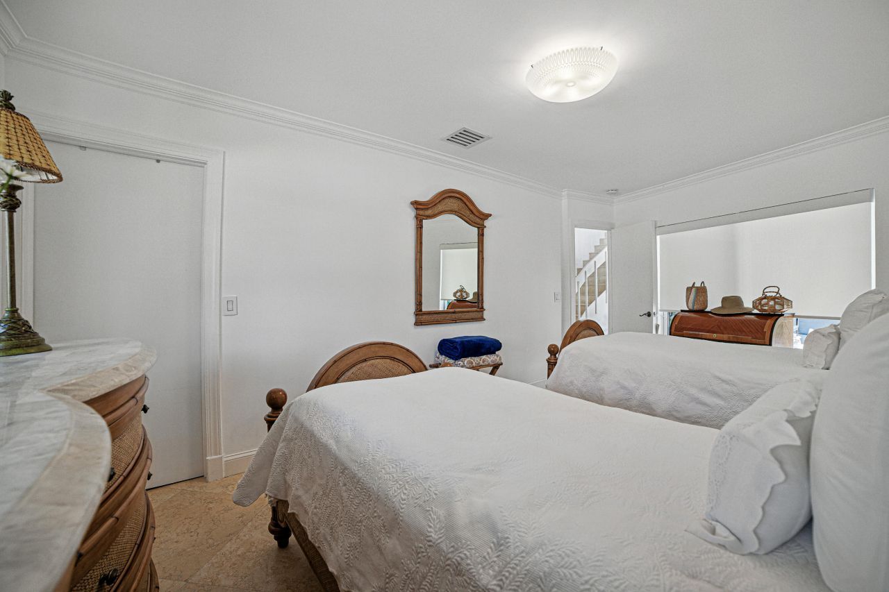 3474 S Ocean Boulevard, Unit 14, Palm Beach, FL 33480 Photo