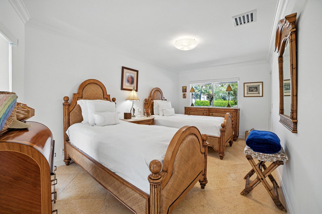 3474 S Ocean Boulevard, Unit 14, Palm Beach, FL 33480 Photo