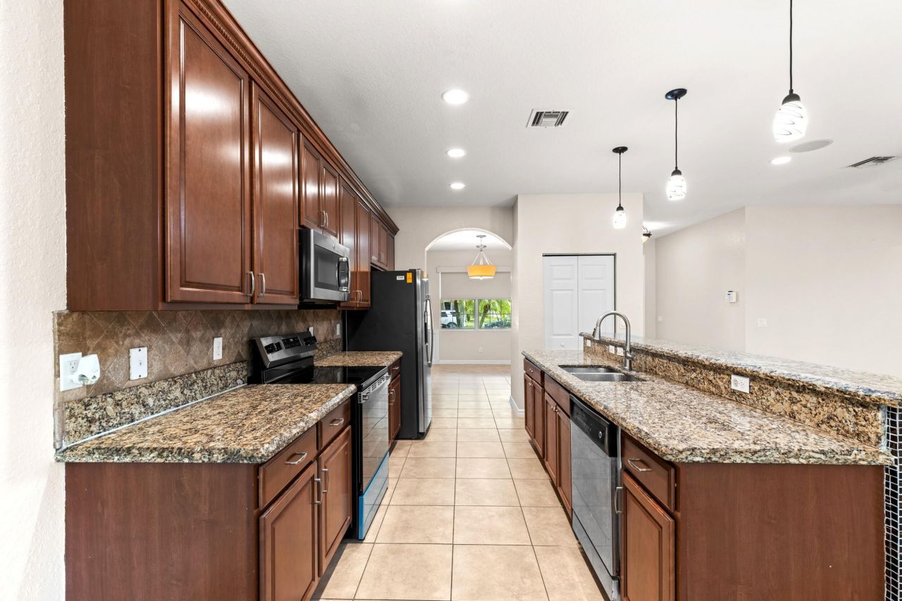 6809 Osage Circle, Greenacres, FL 33413 Photo