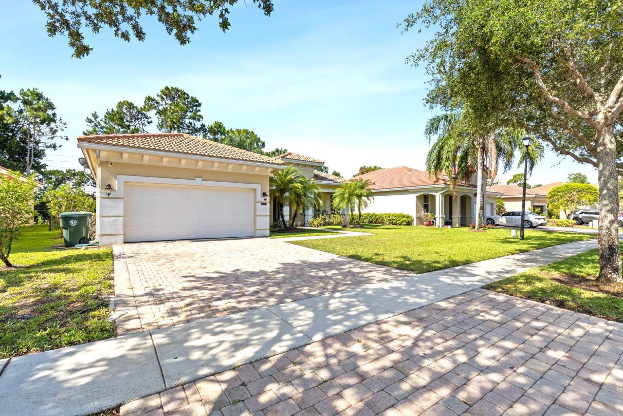 6809 Osage Circle, Greenacres, FL 33413 Photo