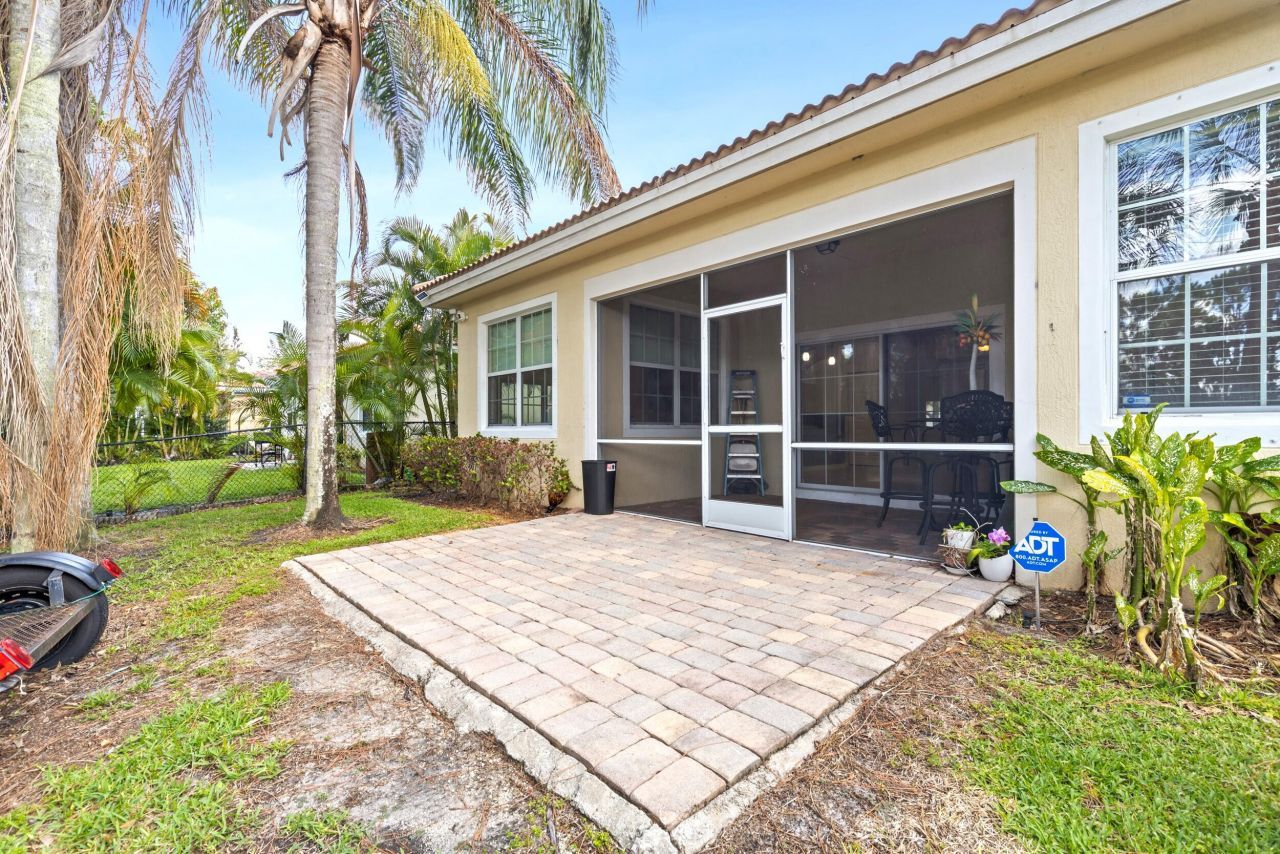 6809 Osage Circle, Greenacres, FL 33413 Photo