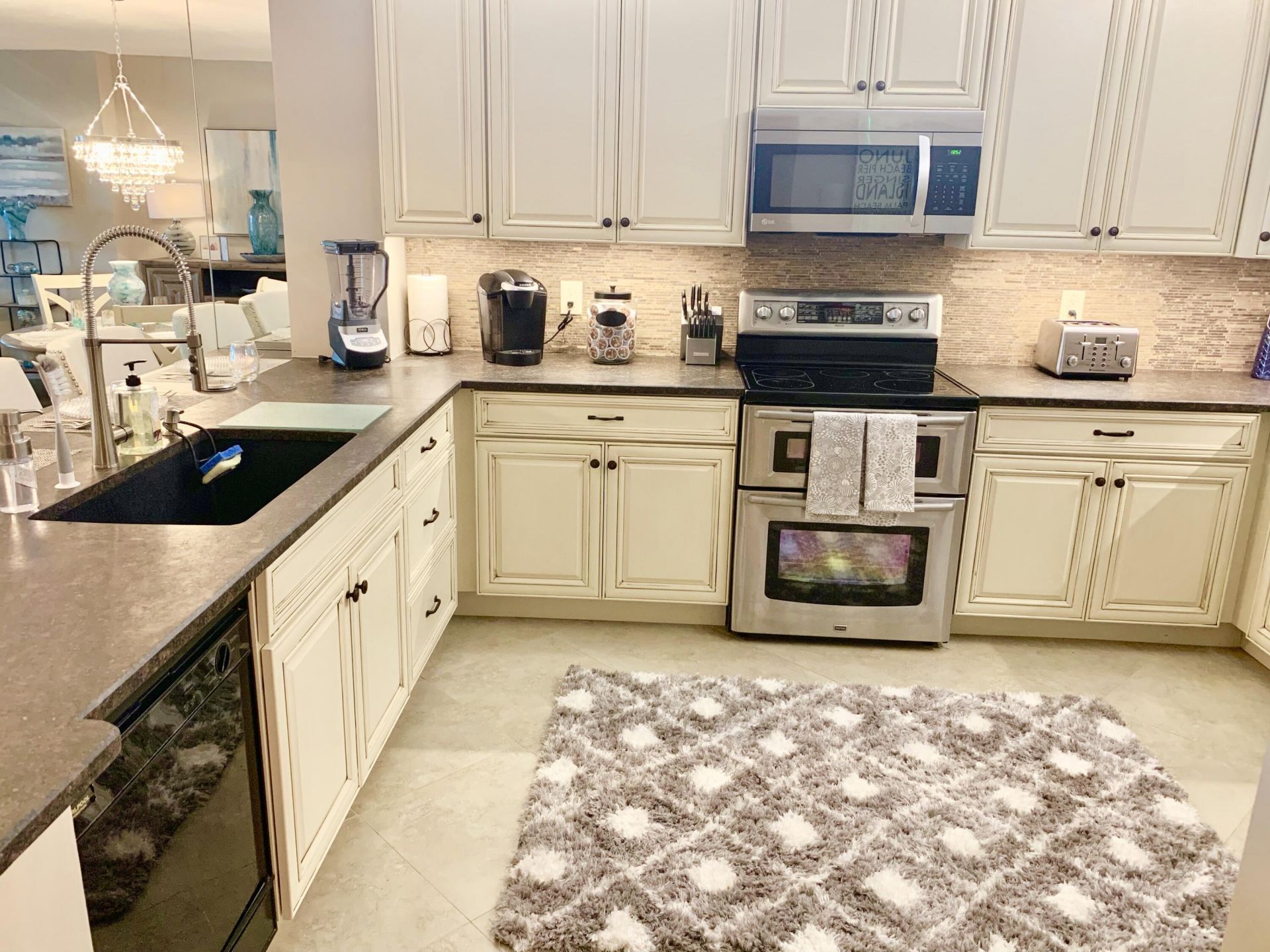 145 Ocean Avenue, Unit 419, Palm Beach Shores, FL 33404 Photo