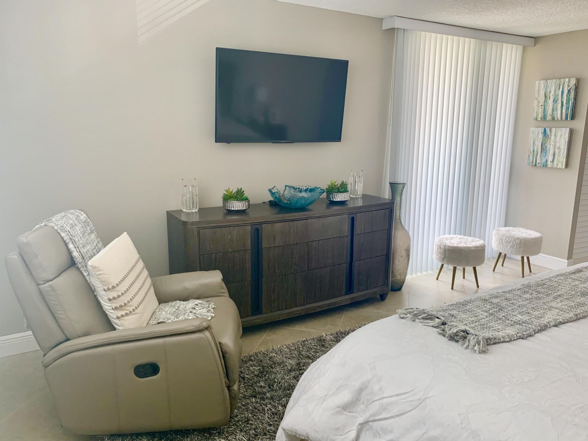 145 Ocean Avenue, Unit 419, Palm Beach Shores, FL 33404 Photo