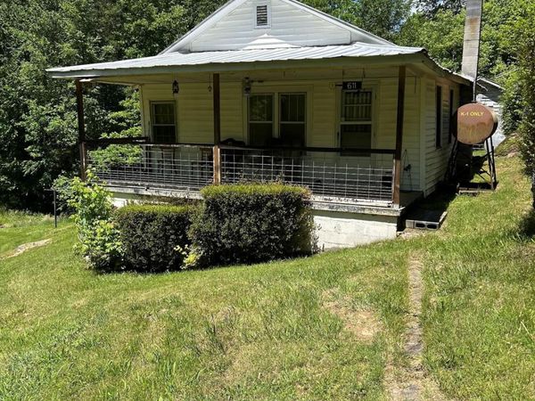 611 Johnson Hollow Road, Bakersville, NC 28705