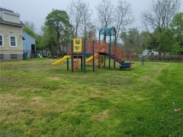 23 Earl Place, Buffalo, NY 14211