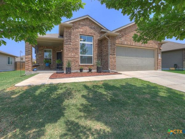 471 Copper Hill Drive, New Braunfels, TX 78130
