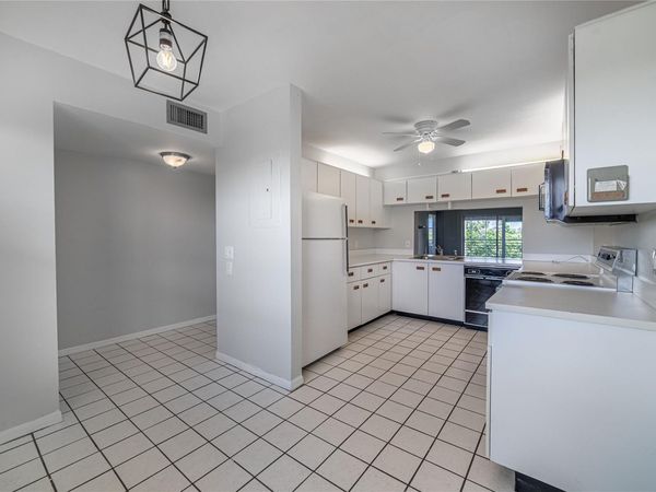 10315 NW 24th Place, Unit 407, Sunrise, FL 33322