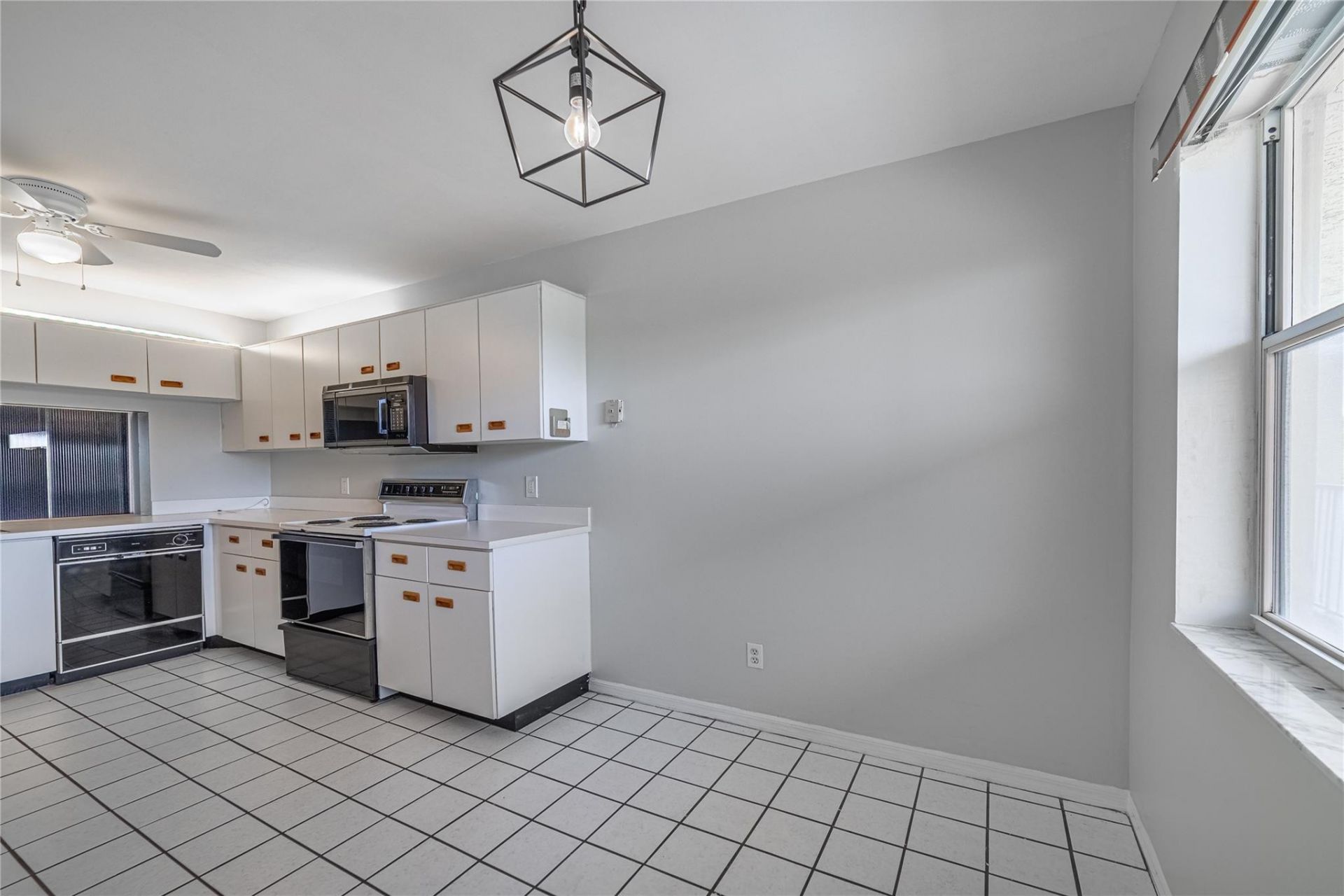 10315 NW 24th Place, Unit 407, Sunrise, FL 33322 Photo