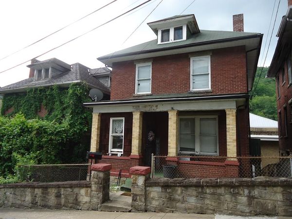 5 Hobart Street, WELCH, WV 24801