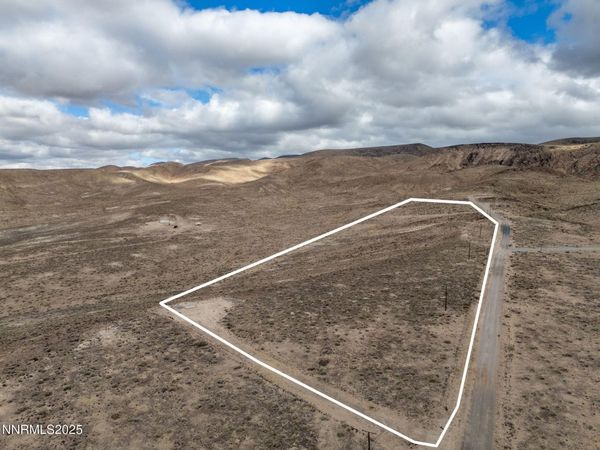 1125 Ruby Avenue, Silver Springs, NV 89429