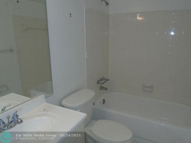 6195 Rock Island Rd, Unit 402, Tamarac, FL 33319 Photo