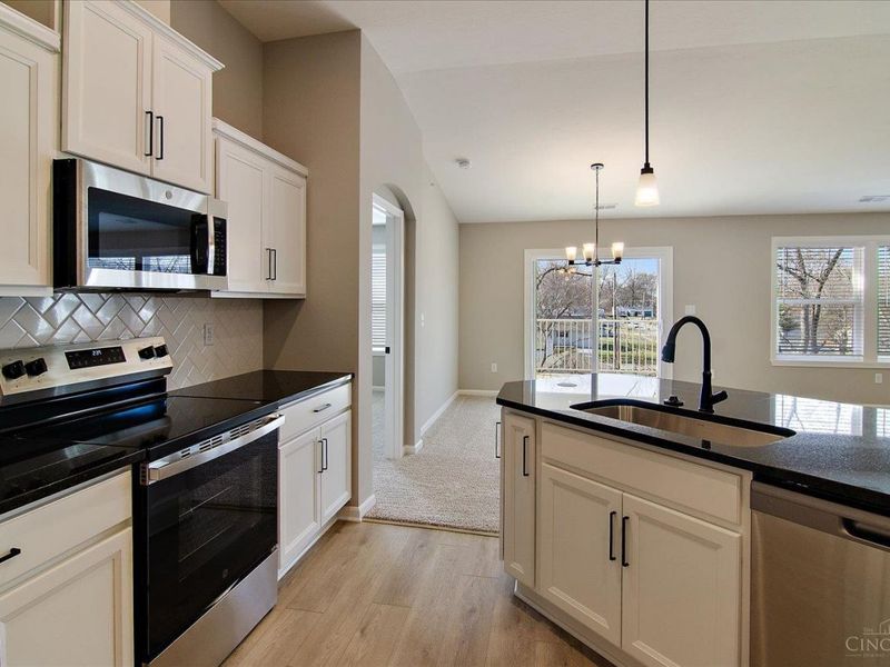 527 Tradition Ridge, Unit 81304, Union Twp, OH 45245 Photo 5