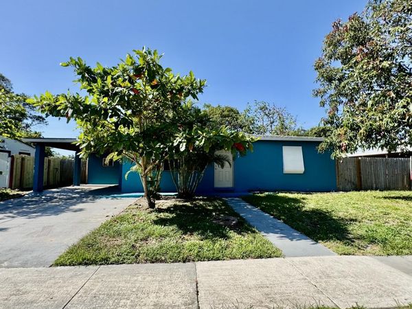 629 Troy Boulevard, West Palm Beach, FL 33409