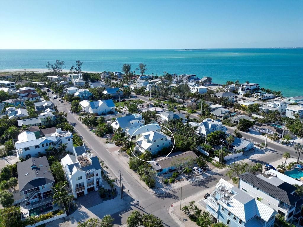 704 Gladiolus Street, Anna Maria, FL 34216 Photo