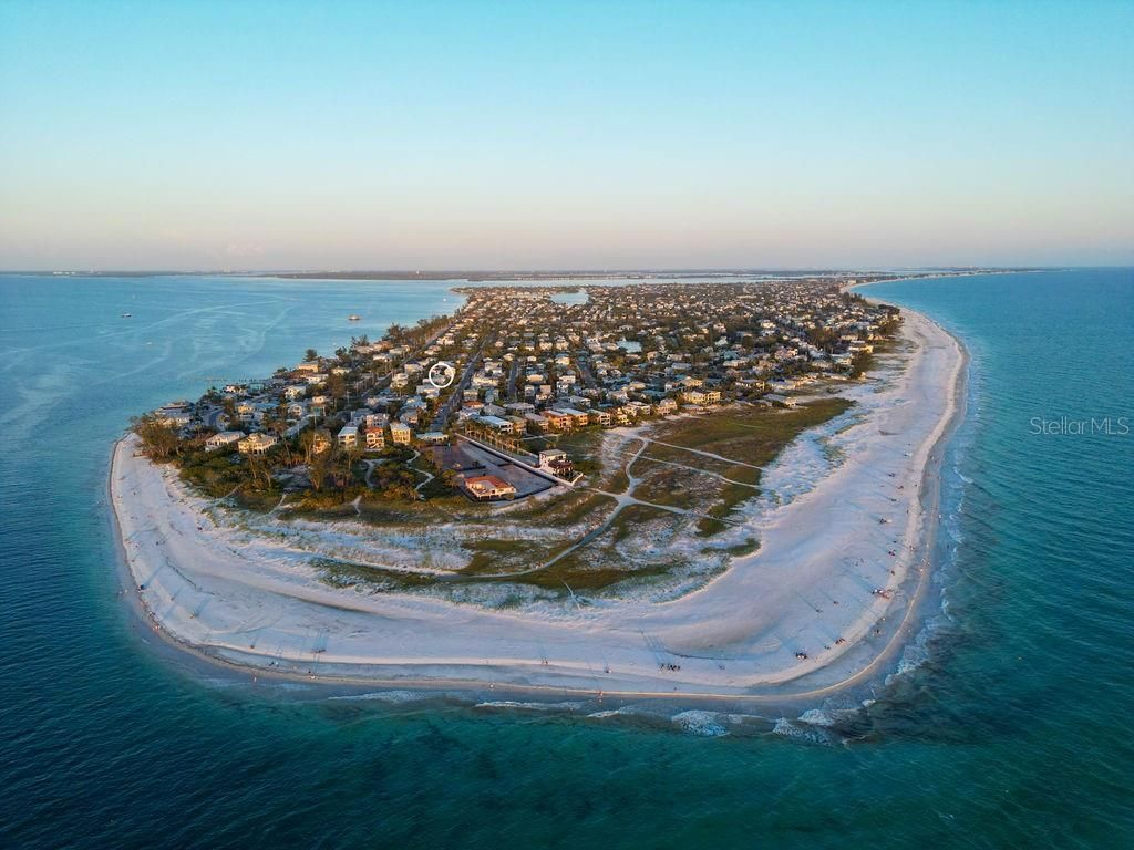 704 Gladiolus Street, Anna Maria, FL 34216 Photo