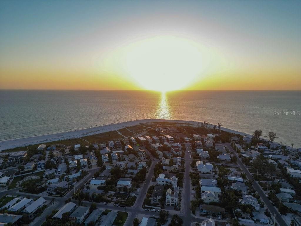 704 Gladiolus Street, Anna Maria, FL 34216 Photo