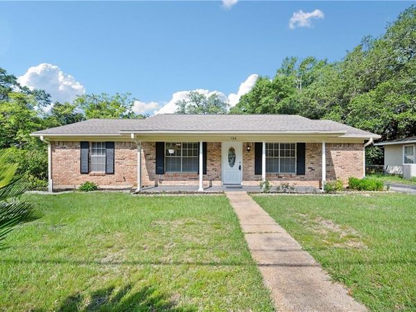 786 Kasserine Pass, Mobile, AL 36609