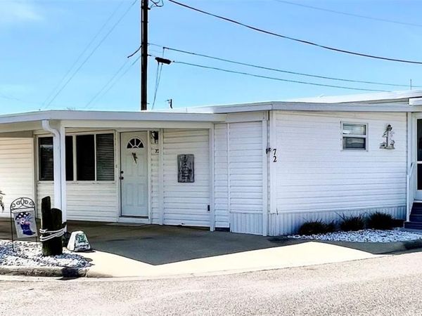 72 4TH AVENUE, Unit 72, VENICE, FL 34285