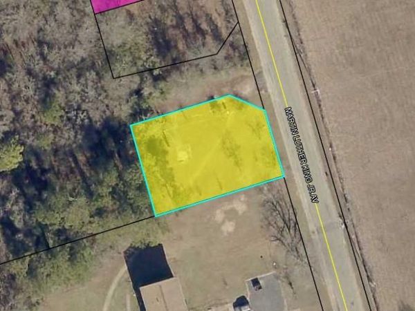 704 Mlk Jr Avenue, Sandersville, GA 31082