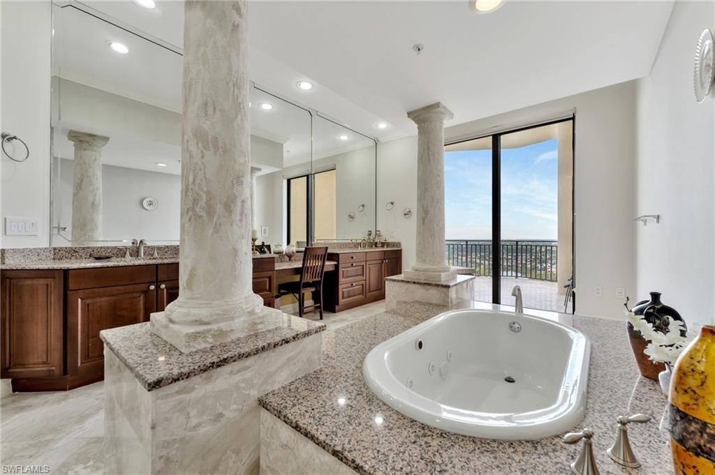 14300 Riva Del Lago Dr, Unit 2103, Fort Myers, FL 33907 Photo
