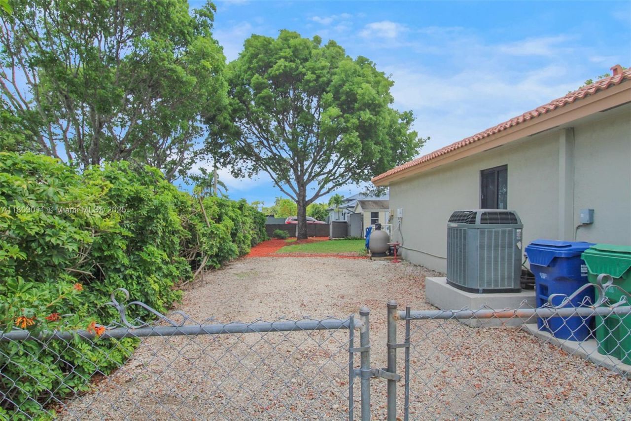 17375 SW 282nd St, Homestead, FL 33030 Photo