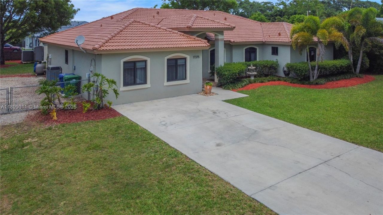 17375 SW 282nd St, Homestead, FL 33030 Photo