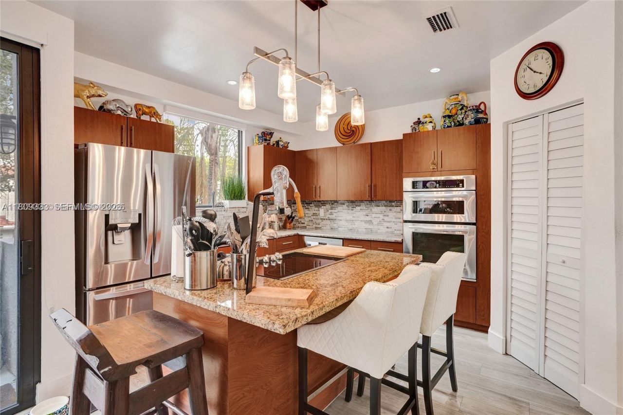 21388 Marina Cove Cir, Unit 13-G, Aventura, FL 33180 Photo