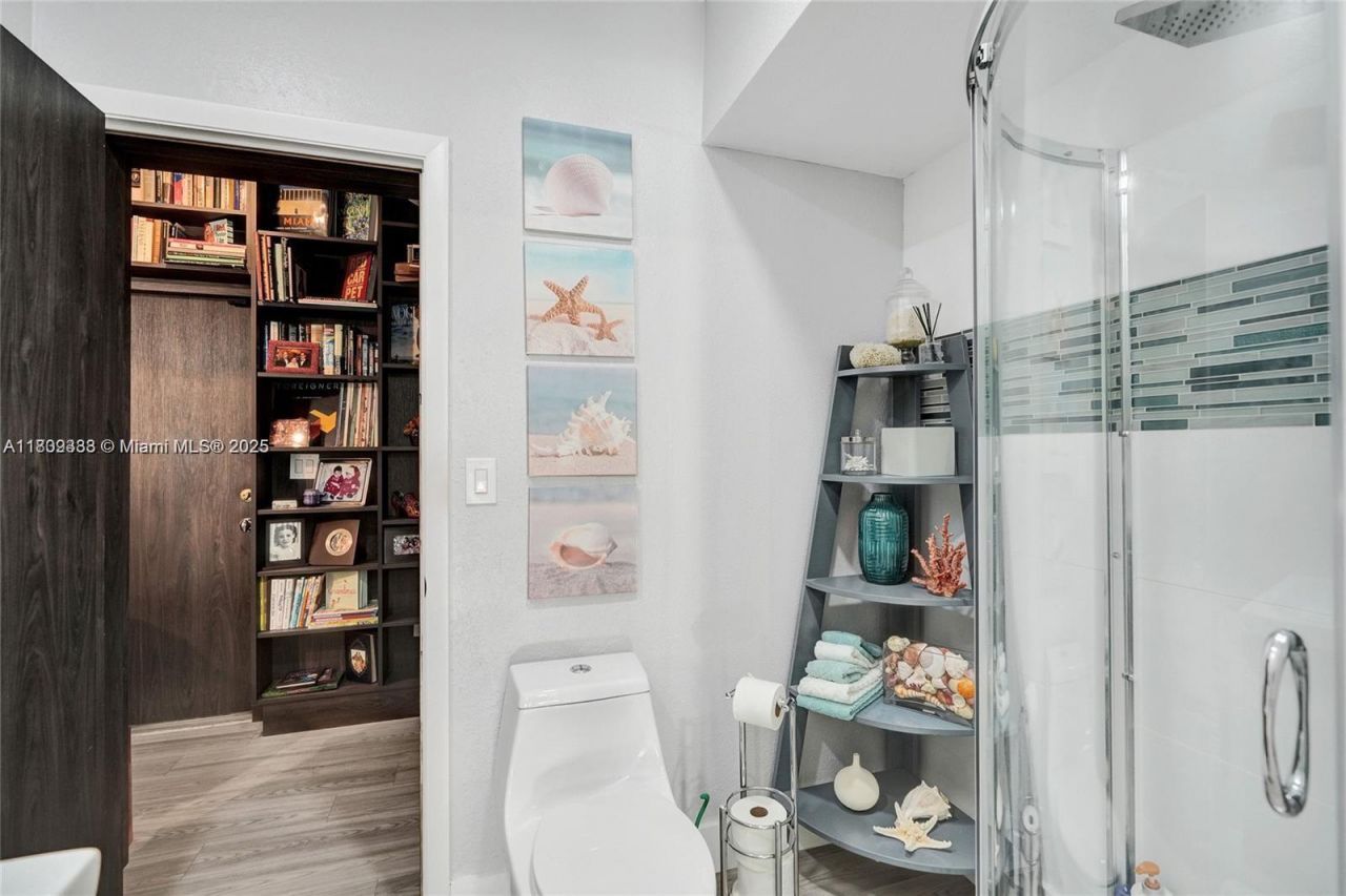 21388 Marina Cove Cir, Unit 13-G, Aventura, FL 33180 Photo