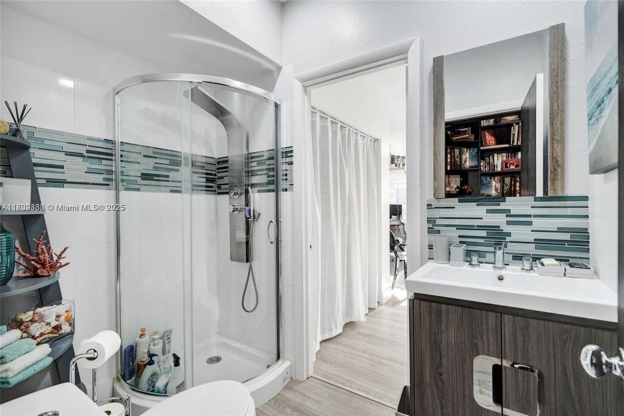 21388 Marina Cove Cir, Unit 13-G, Aventura, FL 33180 Photo