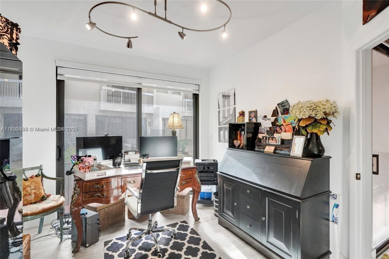 21388 Marina Cove Cir, Unit 13-G, Aventura, FL 33180 Photo