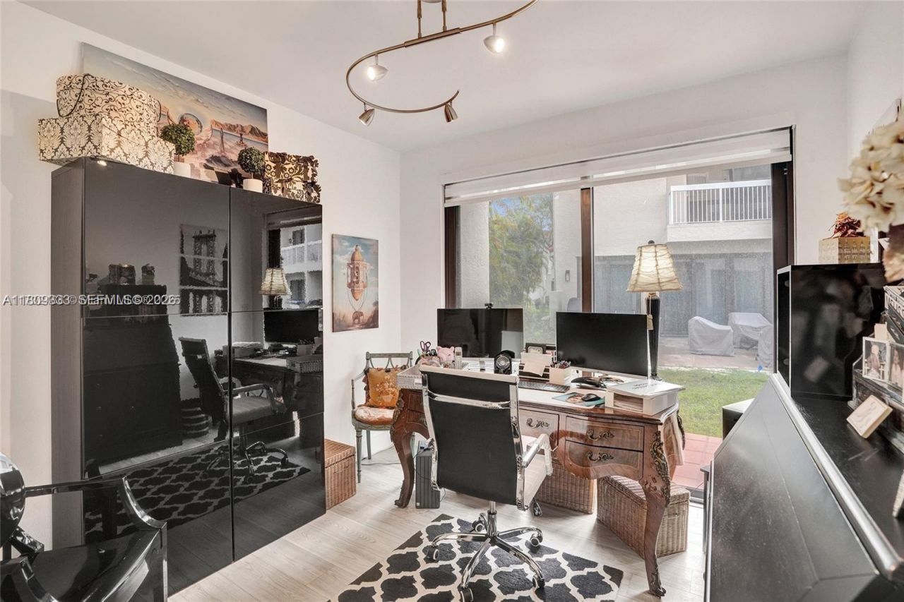 21388 Marina Cove Cir, Unit 13-G, Aventura, FL 33180 Photo