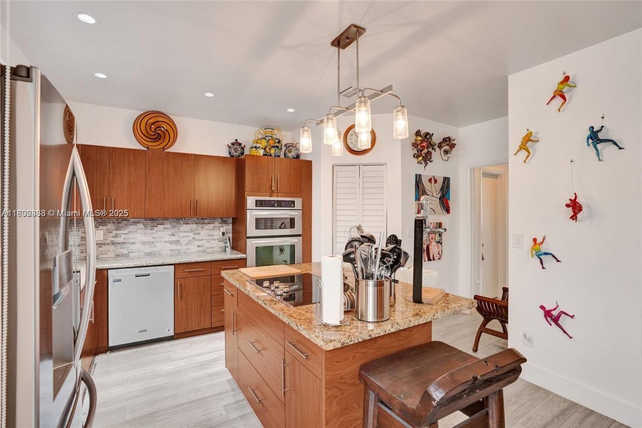 21388 Marina Cove Cir, Unit 13-G, Aventura, FL 33180 Photo