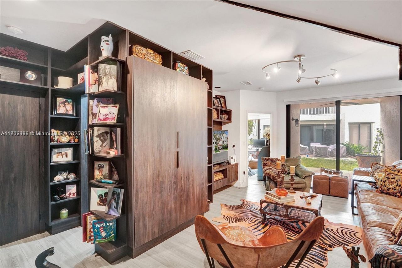 21388 Marina Cove Cir, Unit 13-G, Aventura, FL 33180 Photo