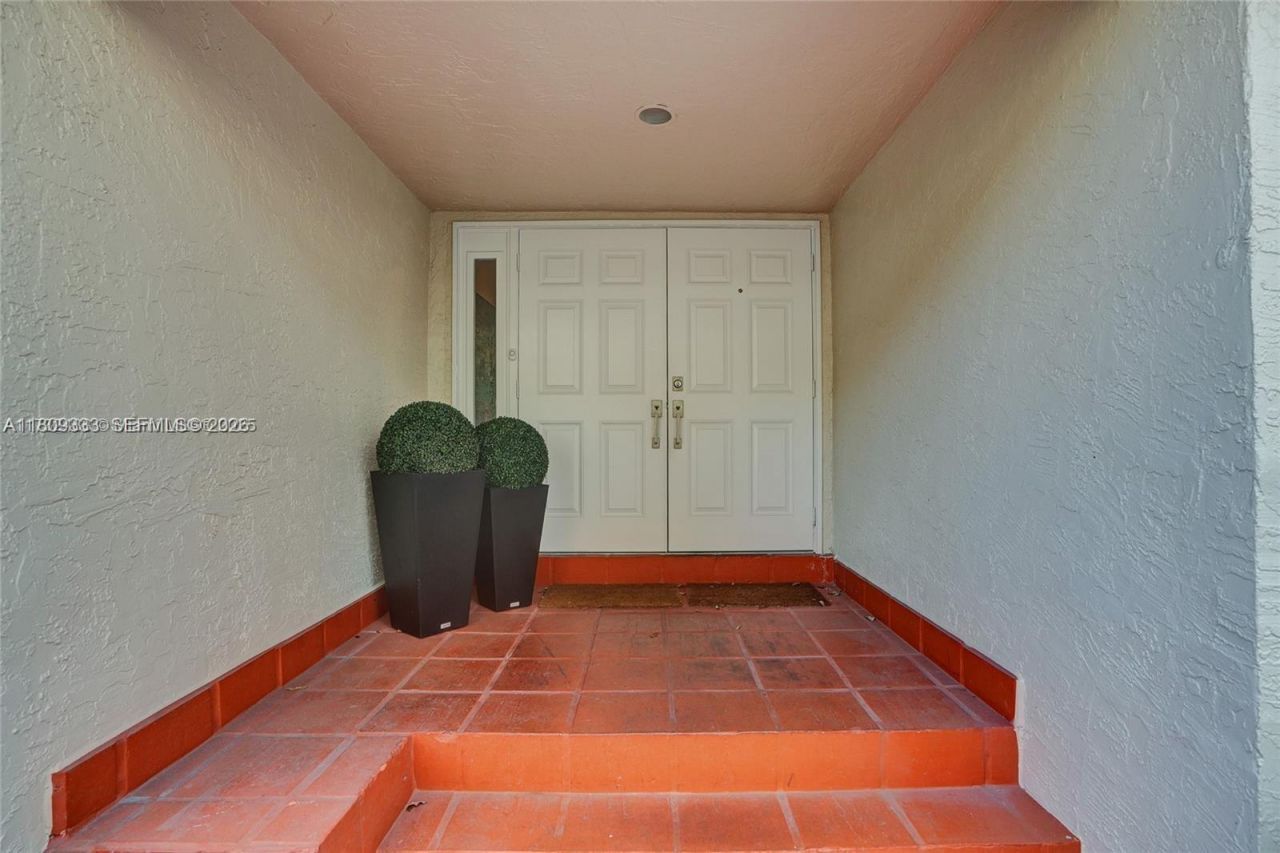 21388 Marina Cove Cir, Unit 13-G, Aventura, FL 33180 Photo