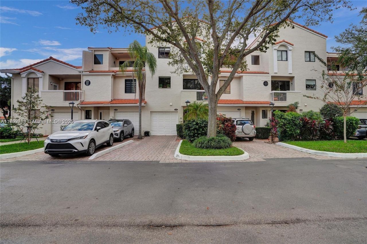 21388 Marina Cove Cir, Unit 13-G, Aventura, FL 33180 Photo