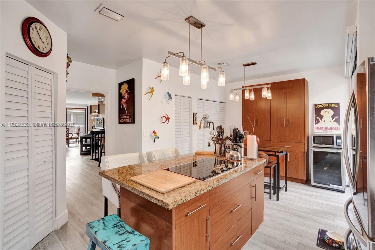 21388 Marina Cove Cir, Unit 13-G, Aventura, FL 33180 Photo