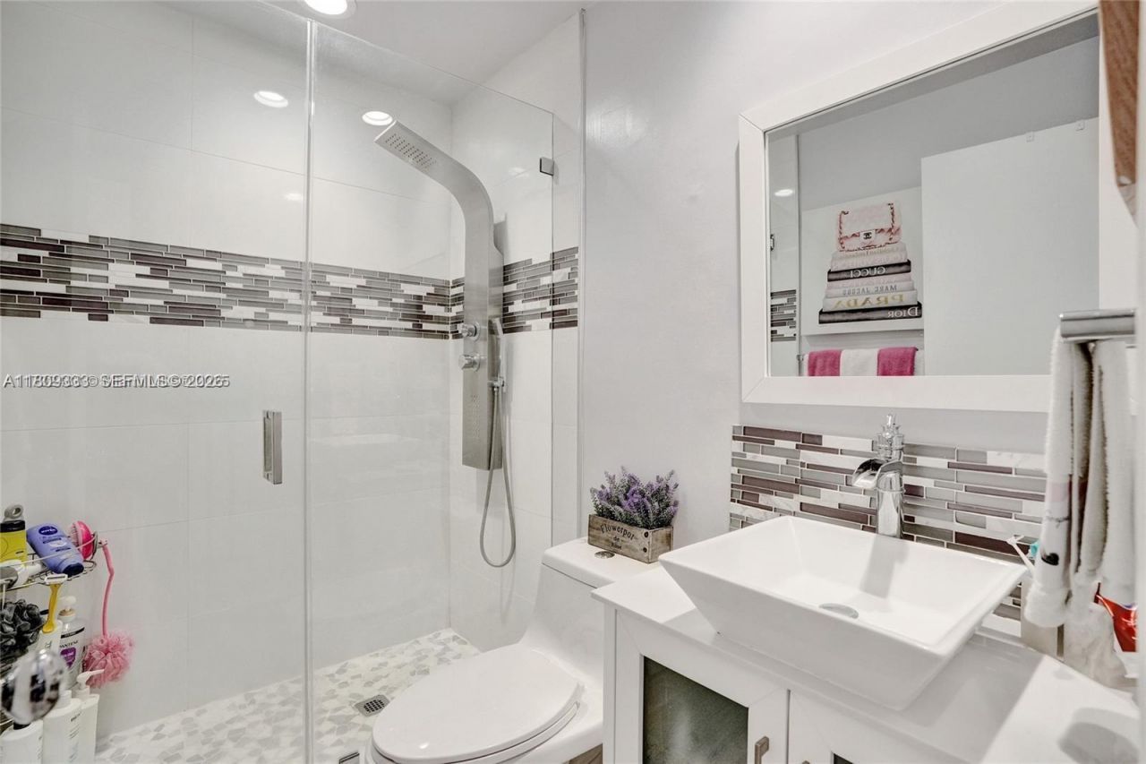 21388 Marina Cove Cir, Unit 13-G, Aventura, FL 33180 Photo
