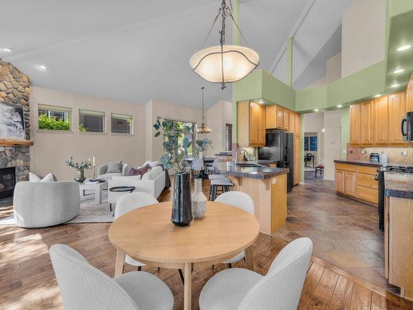 19571 SW Simpson Avenue, Bend, OR 97702