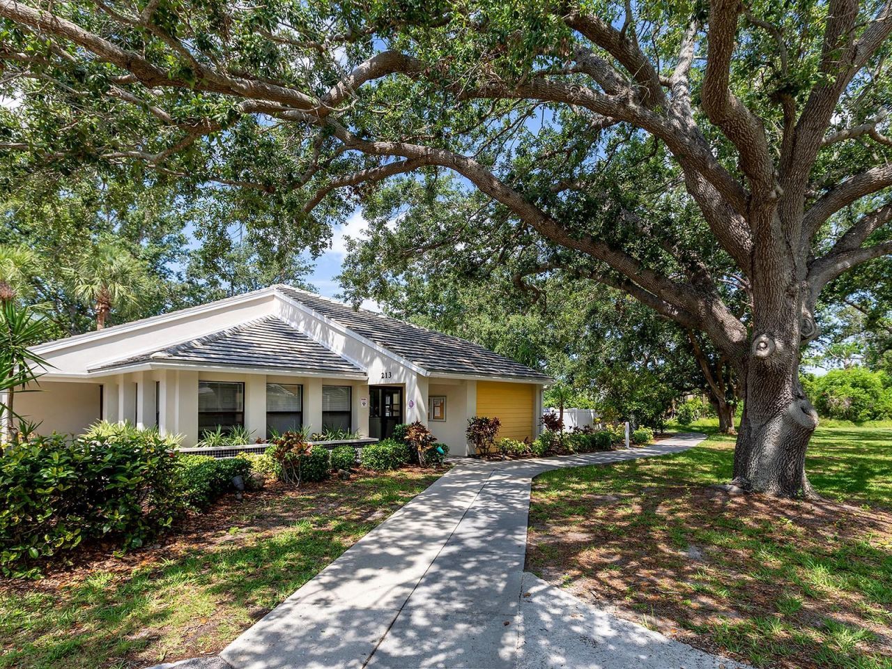 114 Southampton Place N, Unit 237, Venice, FL 34293 Photo