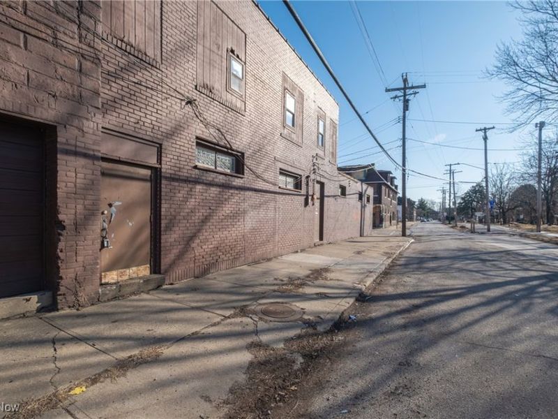 1194 E 60th Street, Cleveland, OH 44103 Photo 5
