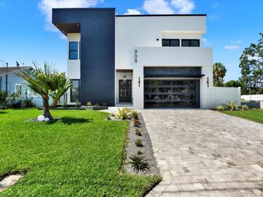 908 W FRIBLEY STREET, TAMPA, FL 33603