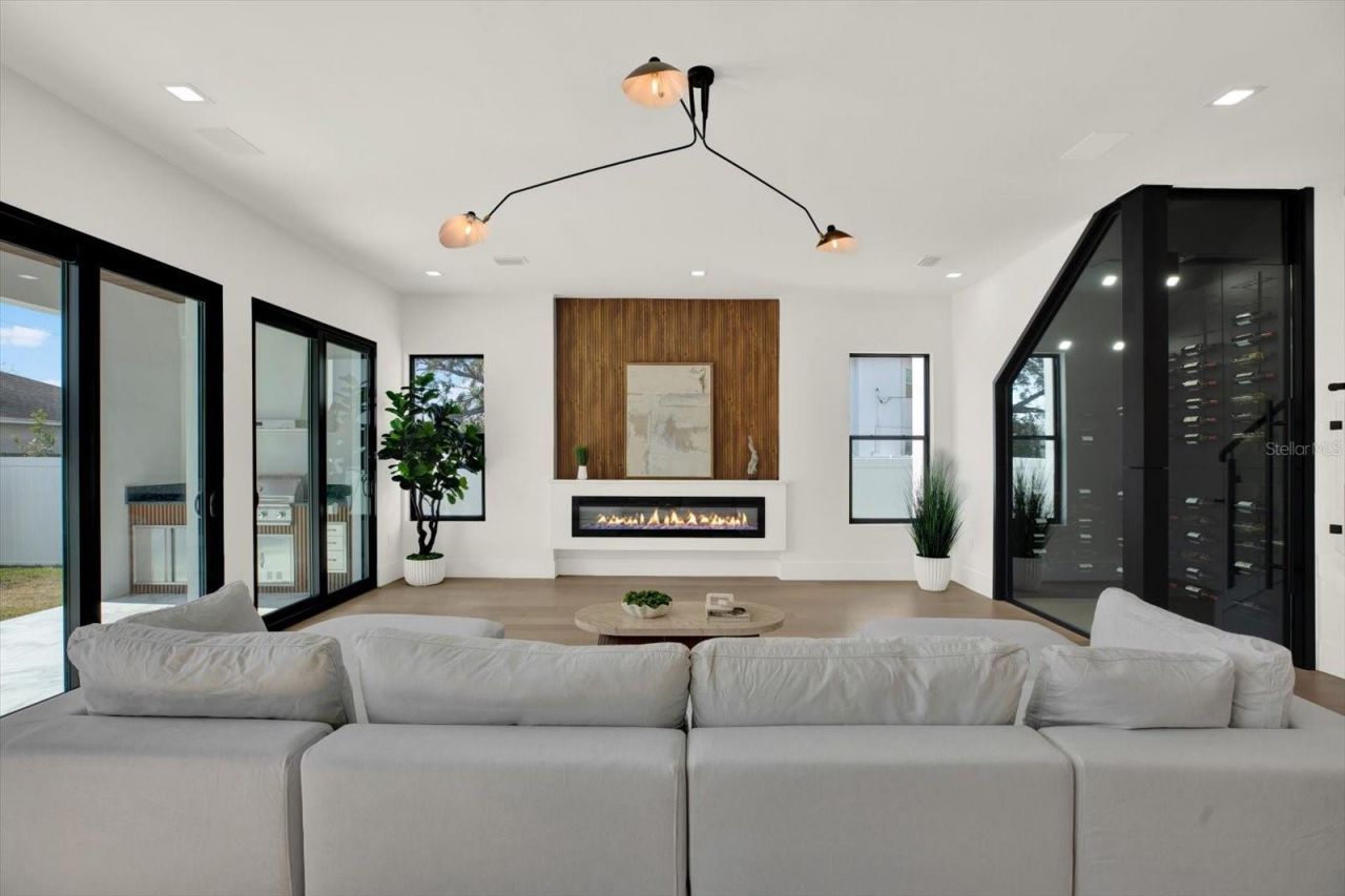 908 W Fribley Street, Tampa, FL 33603 Photo