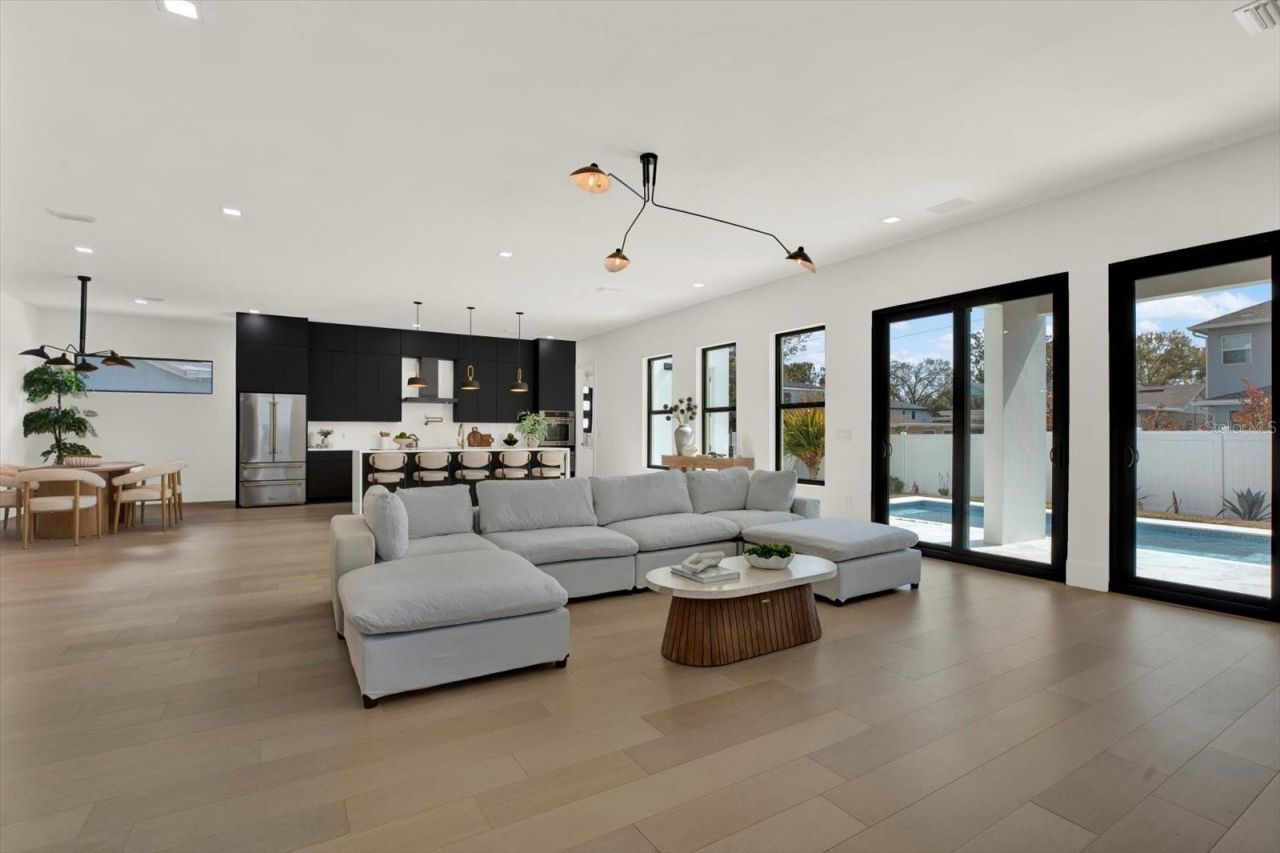 908 W Fribley Street, Tampa, FL 33603 Photo