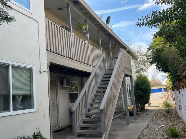 2319 Empress St, Sacramento, CA 95815