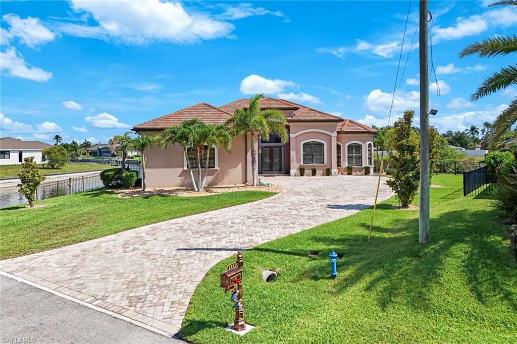 225 SW 12th Ter, Cape Coral, FL 33991 Photo